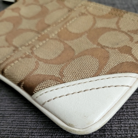 Coach Signature Canvas Wristlet - C Logo - Gently Used - Tan and White - Picture 4 of 10